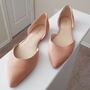 Flat shoes